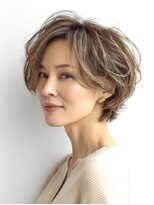 ハーツ(Heart's)&nbsp;大人ショートレイヤー白髪ぼかし脱白髪染め40代50代60代原宿