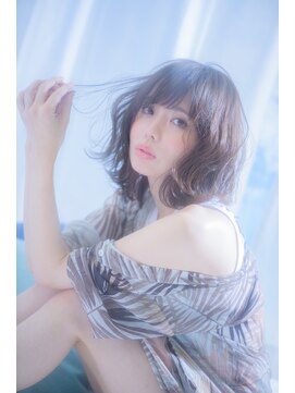 ヴァンクシー バイ ルナ(VANKCY by Luna) 【neolive plus】伸ばしかけ ボブ#グレージュ ひし形シルエット