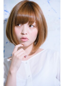 ヴァンクシー バイ ルナ(VANKCY by Luna) ワンレン ナチュラル ストレート ベージュ ボブ 厚めバング