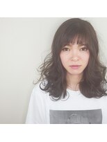 リバース(Reverse)&nbsp;ミディアム波巻きボブ