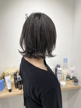 ソラ(sola) 外はねくびれボブ