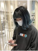 ブルー　グラデーション　切りっぱなしボブ