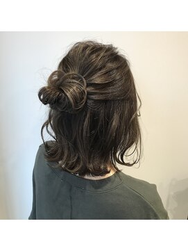 ボタニウムドットアン バイ アールサロン(BOTANIUM.An by Rr SALON) 【BOTANIUM.An】ミディアムハーフアップ