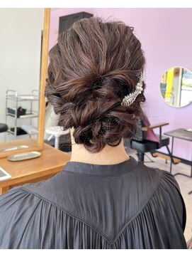 マティー(MATTY) ゆるっとアップスタイルアレンジ