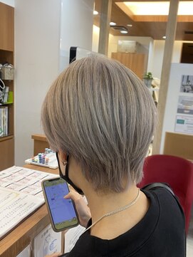 アンドバイモードケイズ (and by MODE K's) 【サロンスタイル】ホワイトグレージュ