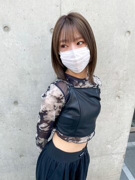 スティーン(STEEN) グレージュ