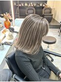ハイライトカラーマチルダボブインナーグレージュ前髪