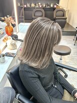 ブレンド 渋谷(BLend)&nbsp;ハイライトカラーマチルダボブインナーグレージュ前髪