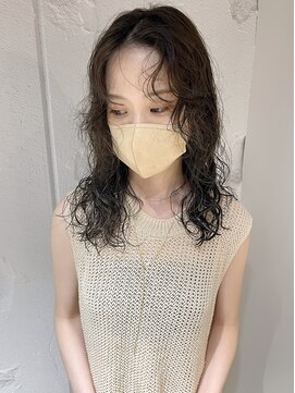 コフィー バイ メルト 吉祥寺(cofy by melt) 【三ツ井純】20代30代ニュアンスパーマ 暗髪 レイヤーカット