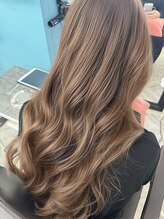 ウル(ulu) ミルクティーベージュハイトーンカラーヘーゼルベージュ20代30代