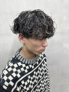 ダズルヘアーエイチ(DAZZLE hair H) ホワイトメッシュ+波巻きパーマ