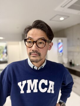 ミキ 中崎(MIKI) ニュアンスパーマ/センターパート/マッシュ/カルマパーマ/メンズ