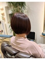 ももいろかぶとむし&nbsp;【360度美シルエット】大人の前下がりショート