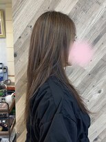 メルサ(Merusa)&nbsp;白髪ぼかし重さを残したロングレイヤー
