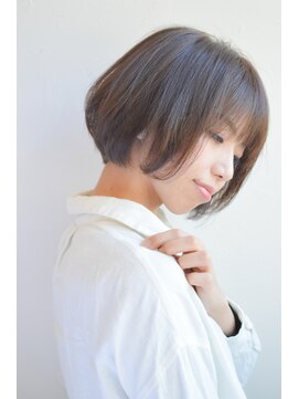 アニトライ(AnitoRai) 大人カッコいいシンプル前下がりボブ
