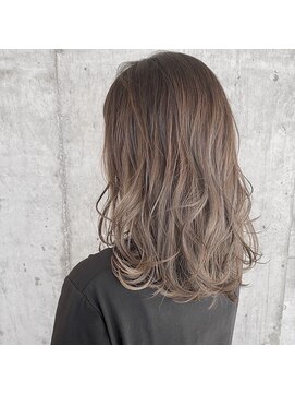 アメリ 新宿(Ameri) Ameriミルクティーベージュ イルミナカラー 【新宿】