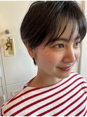 大人可愛い前髪あり黒髪ひし形耳掛けクールショートボブ20代30代