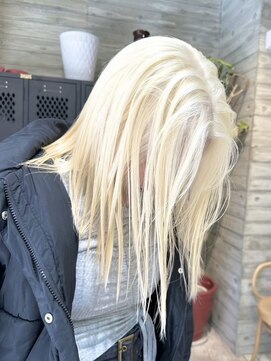 ヲタク(wotaku.) ホワイトブロンド抜きっぱなしハイトーンケアブリーチリタッチ