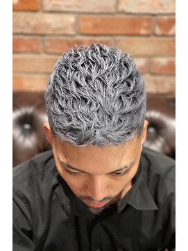 ヒロギンザバーバーショップ 丸の内店(HIRO GINZA BARBER SHOP) フェザーアップスキンフェード