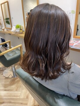 エピックコースト(epic coast) 【グレージュ】外はねレイヤースタイル