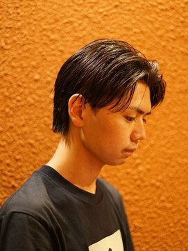 ダウバーバーショップ 銀座(DAU BARBER SHOP) センターパート