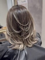 ラビマーニ 箕面店(Labimani)&nbsp;【Labimani】レイヤーカット×白髪ぼかし(バレイヤージュ)