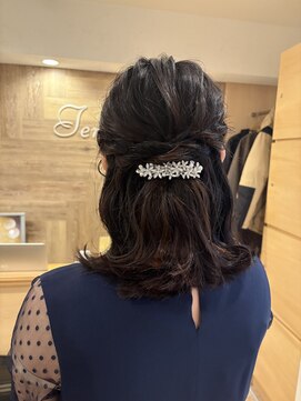 テラス(Terrace) 大人綺麗めハーフアップ