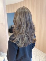オン キャナルシティ博多前店(on)&nbsp;【博多の哉汰】育てるグレイカラー/レイヤーカット40代