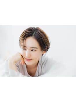 【本物志向の大人女性必見】女性Stylistによる寄り添ったカウンセリングと施術で大人女性のお悩み解消♪