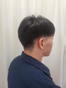 美容室ロゼ 上名古屋店 2ブロ ショート