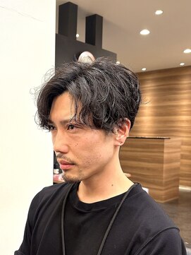 男を磨くメンズサロン オム グランド(HOMME GRAND) ミディアムツーブロック/スパイラルパーマ