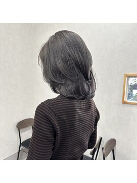 スターク(stark) ミディアムレイヤー/レイヤー/ワンカール/韓国ヘア/姫路