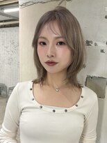 ロジ(loji)&nbsp;ベージュ×ミディアムレイヤー