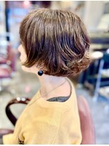 サーティエイト(38) 首キレイ おしゃれ大人美人 ゆるふわパーマボブ