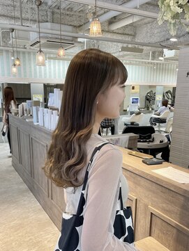 ルチア パリ(Luccica PARIS) beigecolor.
