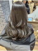 ロング アッシュベージュ 10代20代
