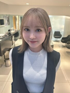 スノッブ(SNOB) 透明感たっぷりグレージュ♪♪