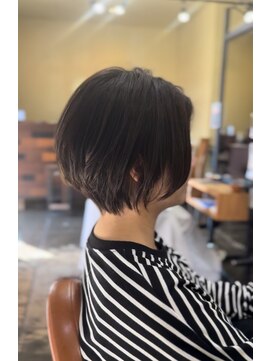 ワラティク(WARATI C) 小顔ひし形ショート