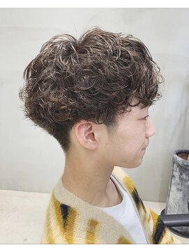テトヘアー(teto hair) 前下がりショート　パーマ　メンズ　黒髪　くるくる　スパイラル