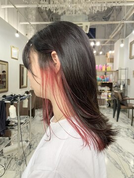 ナイン 麻布十番(NINE) ラフな印象のインナーレッド☆