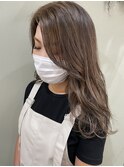 ベージュカラー