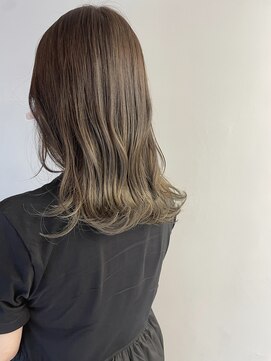 バッカ(BACCA) 透明感！ツヤグレージュカラー