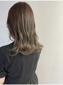 透明感!ツヤグレージュカラー