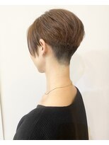 モリオ フロム ロンドン 成増店&nbsp;【morio成増/一戸】刈り上げ女子前下がりショート