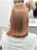 ミディアム　切りっぱなしボブ　ミルクティーベージュ　10代20代