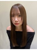 しっとりストレート×透明感ベージュ