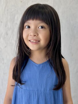 ザヘアメイクシェア(THE -HAIR MAKE SHARE-) キッズカット☆眉上バング×顔周りレイヤーでお姉さんに
