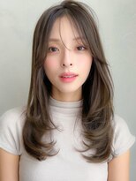 アグノス 青山(Agnos)&nbsp;大人ガーリー似合わせミディアムレイヤーカットダークアッシュ