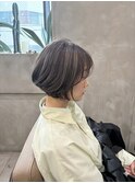 【脱白髪染め】ハイライトカラーのショートボブ