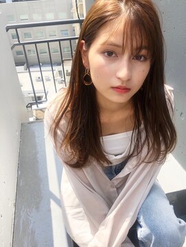 シュリット(schritt) ワンカールロング×透明感モテベージュ　schritt mutsuki